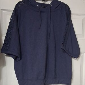 Zac & Rachel Navy Crochet-Trim Hooded Pullover. Sz L $19